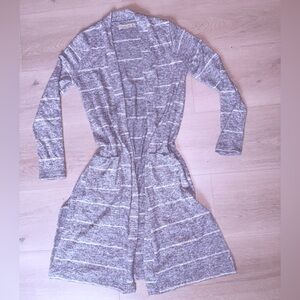 Abercrombie & Fitch Heather Gray Knit Cardigan